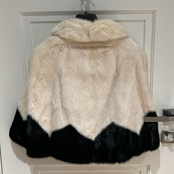 Byte by Teso Black and White Fur Cape Coat - Picture 4 of 7
